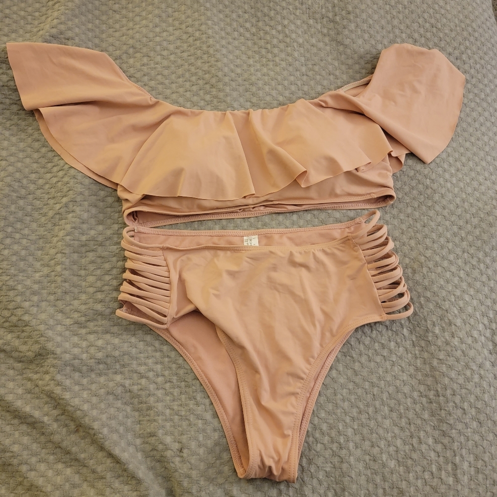 PEACH ruffle bikini